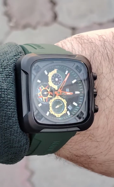 CURREN 8461 Montre pour hommes en acier inoxydable